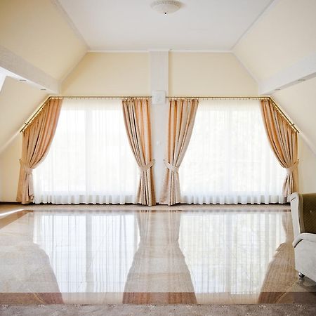 Hotel Olenka シドゥオビエツ エクステリア 写真