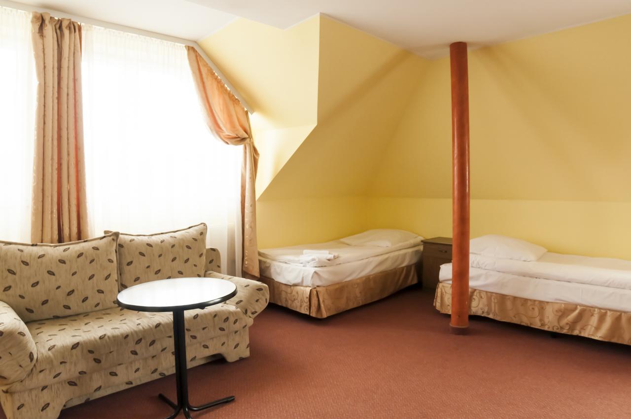 Hotel Olenka シドゥオビエツ エクステリア 写真