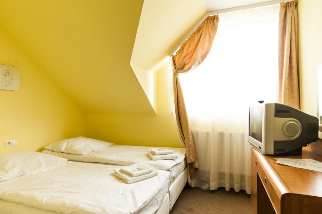 Hotel Olenka シドゥオビエツ エクステリア 写真